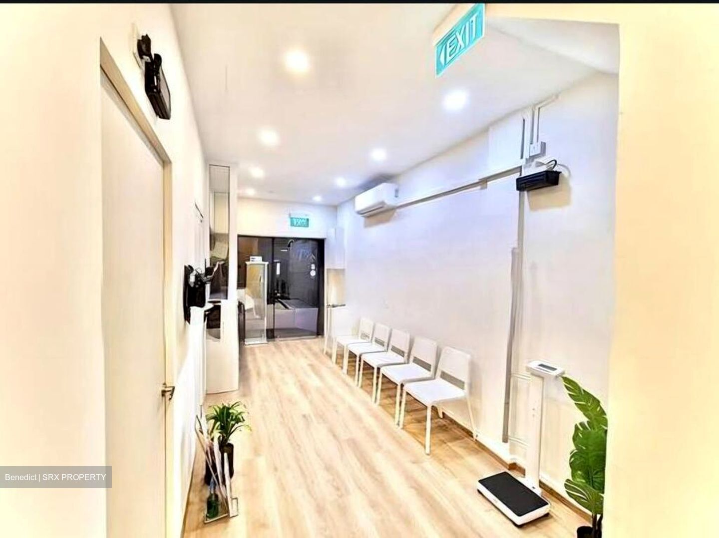 Ang Mo Kio Avenue 1 (D20), Retail #513631011